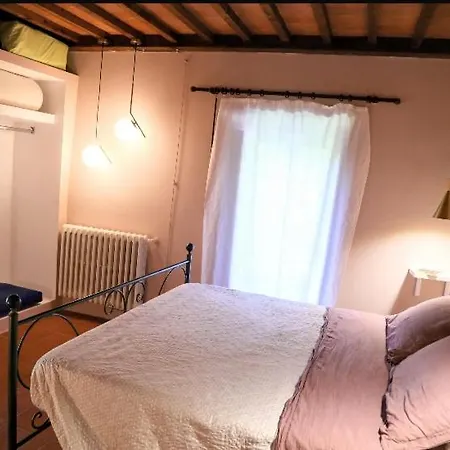 Romantic Cozy House 15 Min Arezzo Piscina&bosco 아파트 Falciano